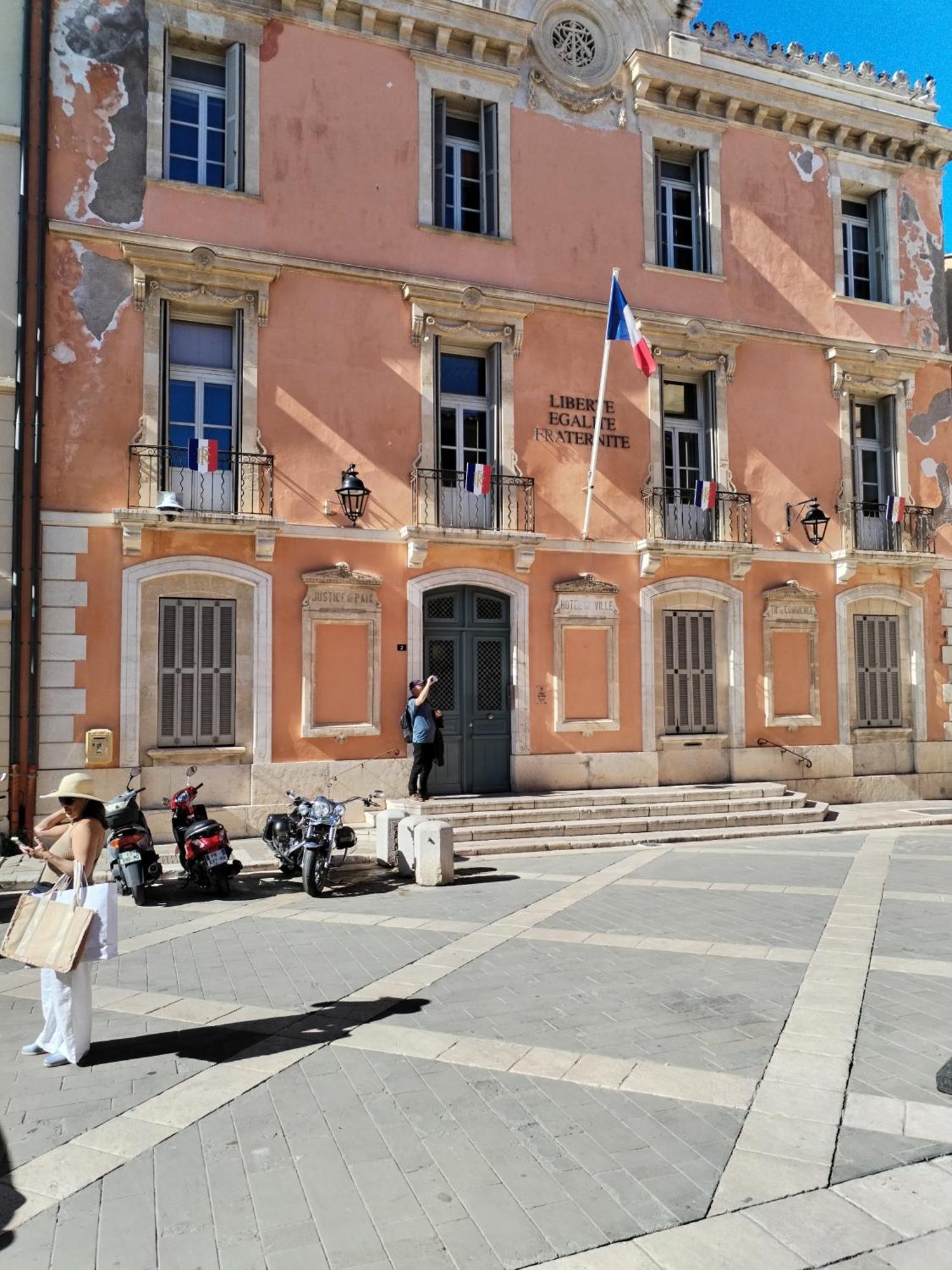 Апартаменты Saint-Tropez Florida Экстерьер фото